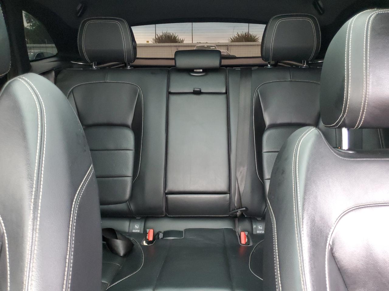 SADCL2BV6HA082500 2017 Jaguar F-Pace R - Sport