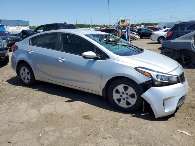 VIN 3KPFK4A75JE257915 2018 KIA Forte, LX no.4