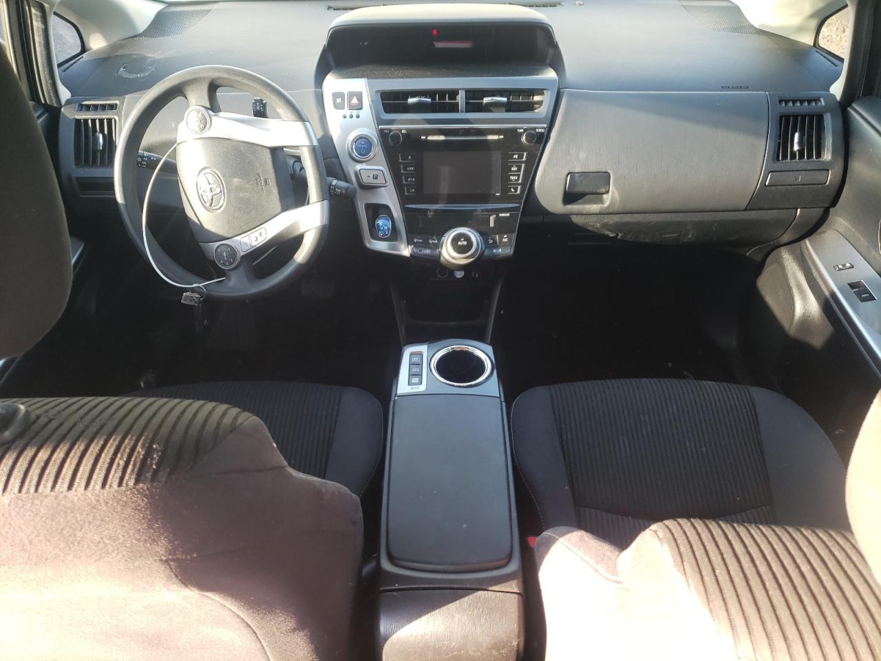 JTDZN3EU8GJ046475 2016 Toyota Prius V