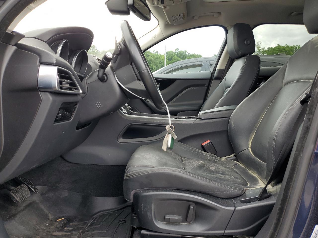 SADCJ2BV4HA074479 2017 Jaguar F-Pace Premium