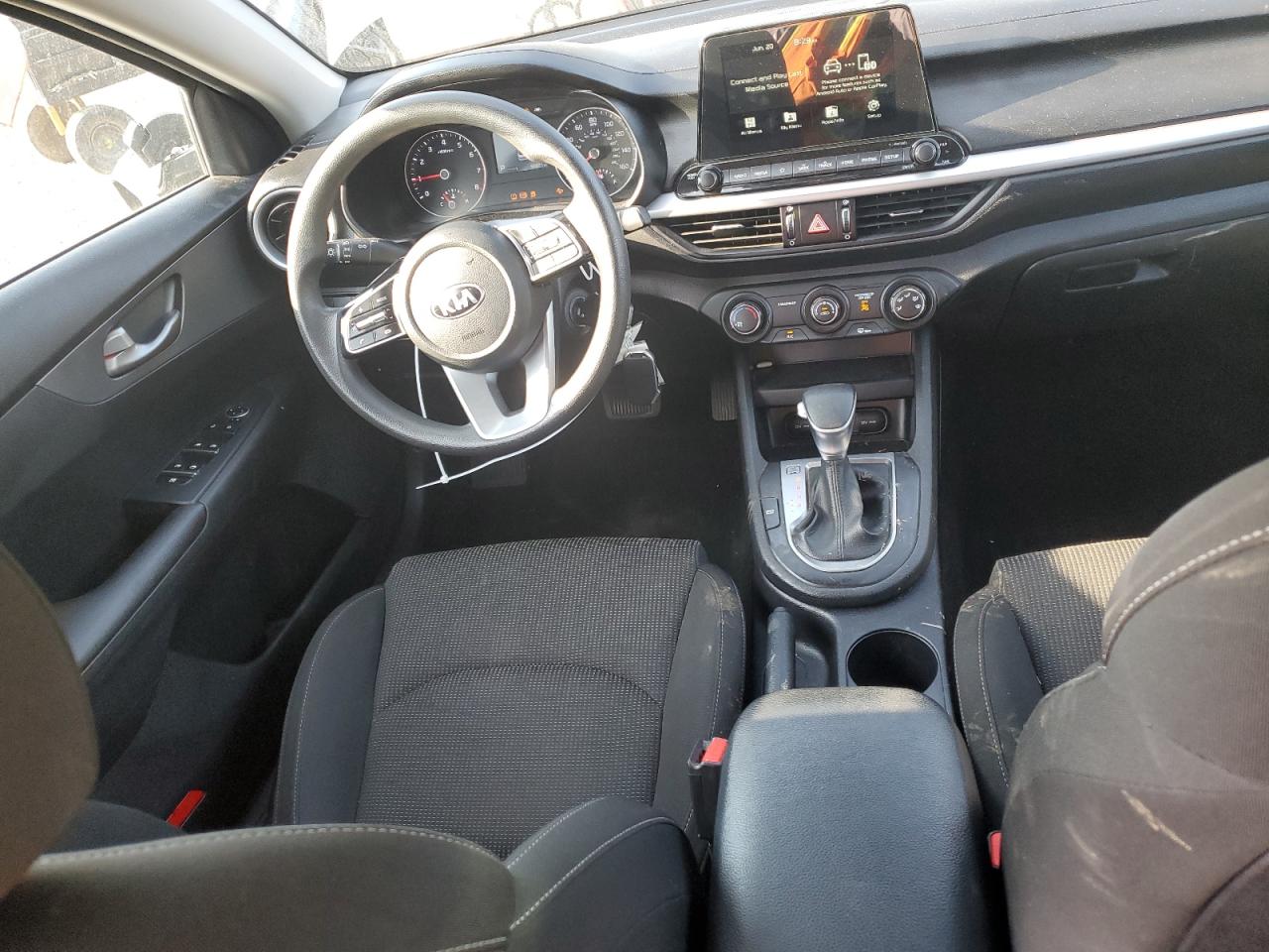 3KPF24AD2ME263200 2021 Kia Forte Fe