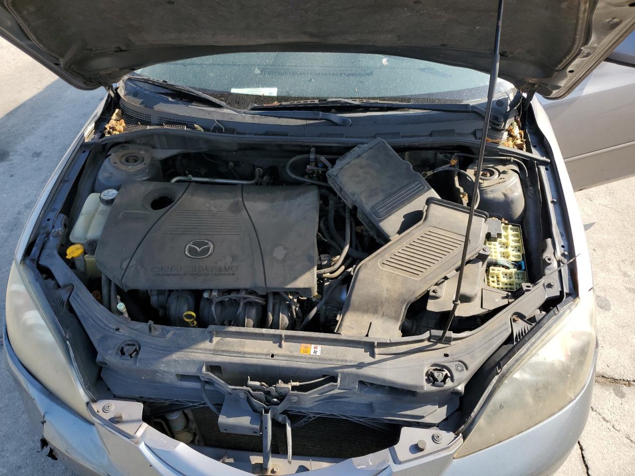 JM1BK343251228057 2005 Mazda 3 Hatchback