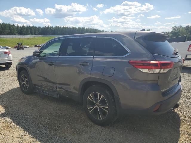 2018 Toyota Highlander Le VIN: 5TDBZRFH4JS850132 Lot: 58318994