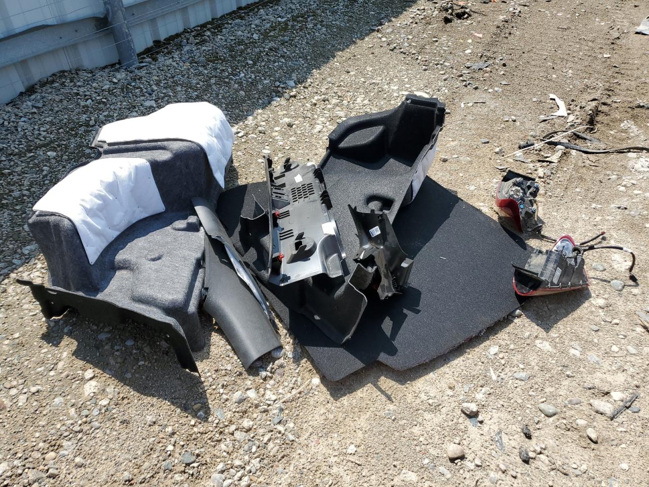 1G1ZE5SXXLF021867 2020 Chevrolet Malibu Premier