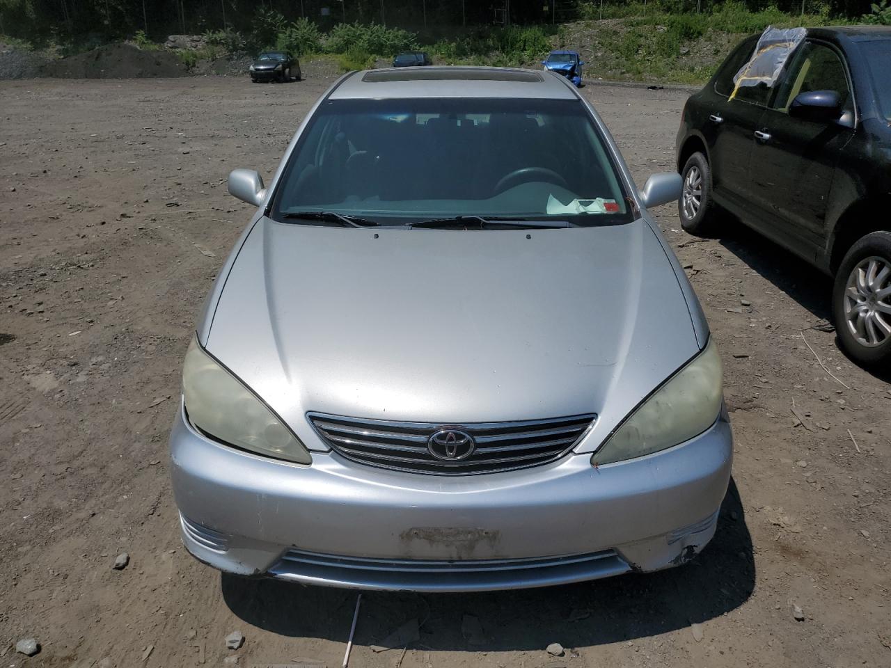 4T1BE30K55U051261 2005 Toyota Camry Le