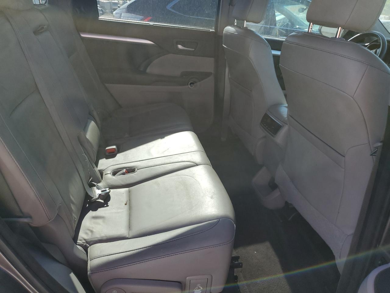 5TDJKRFHXFS073172 2015 Toyota Highlander Xle