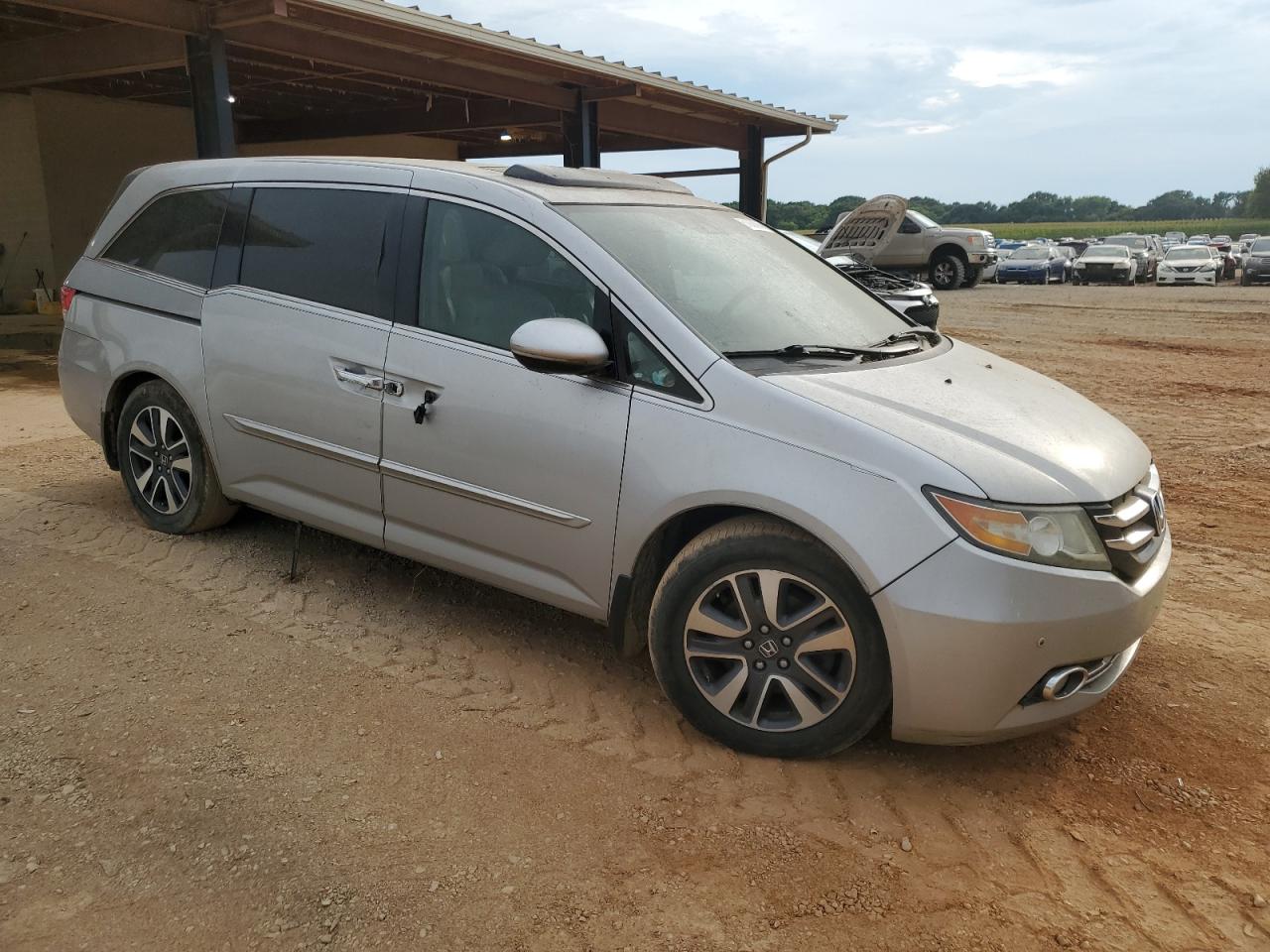 2014 Honda Odyssey Touring vin: 5FNRL5H92EB115626