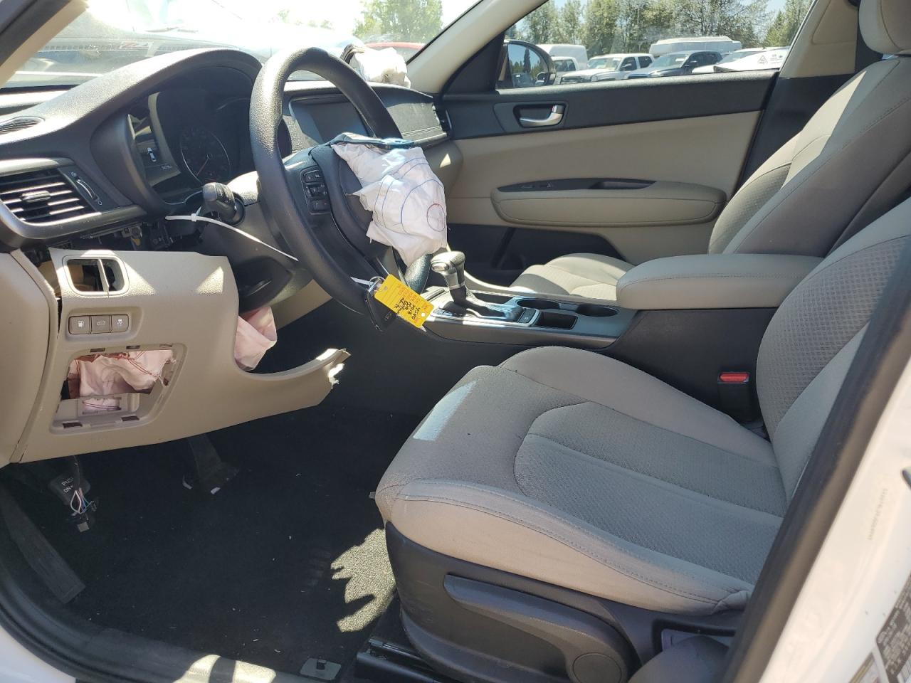 5XXGT4L39JG264949 2018 Kia Optima Lx