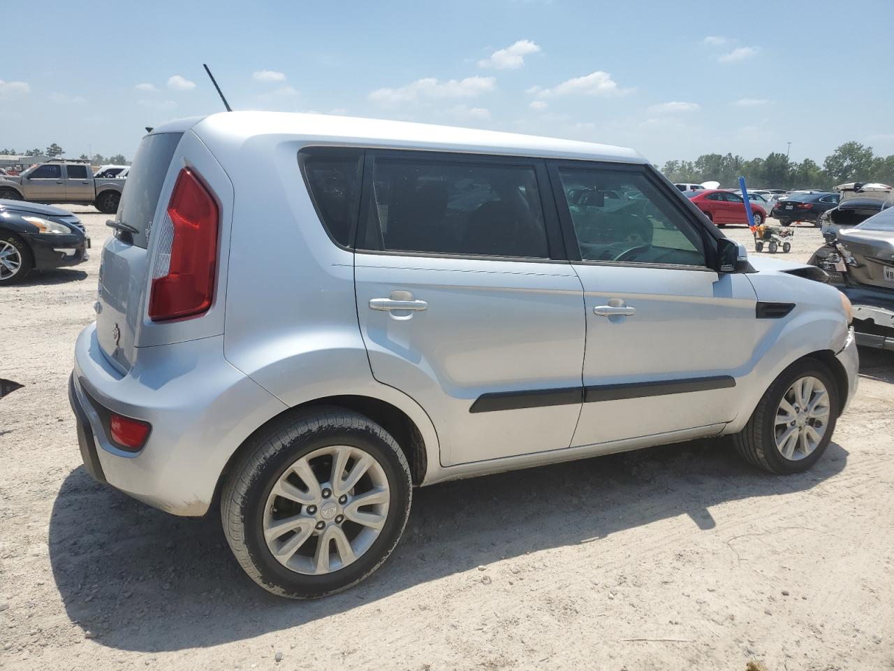 KNDJT2A61C7462590 2012 Kia Soul +