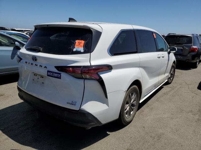 5TDKRKEC4MS016413 Toyota All Models SIENNA LE 3