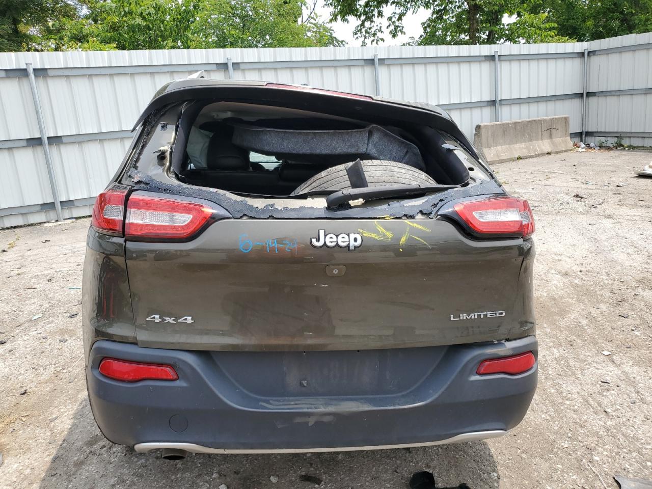 1C4PJMDB2FW650310 2015 Jeep Cherokee Limited