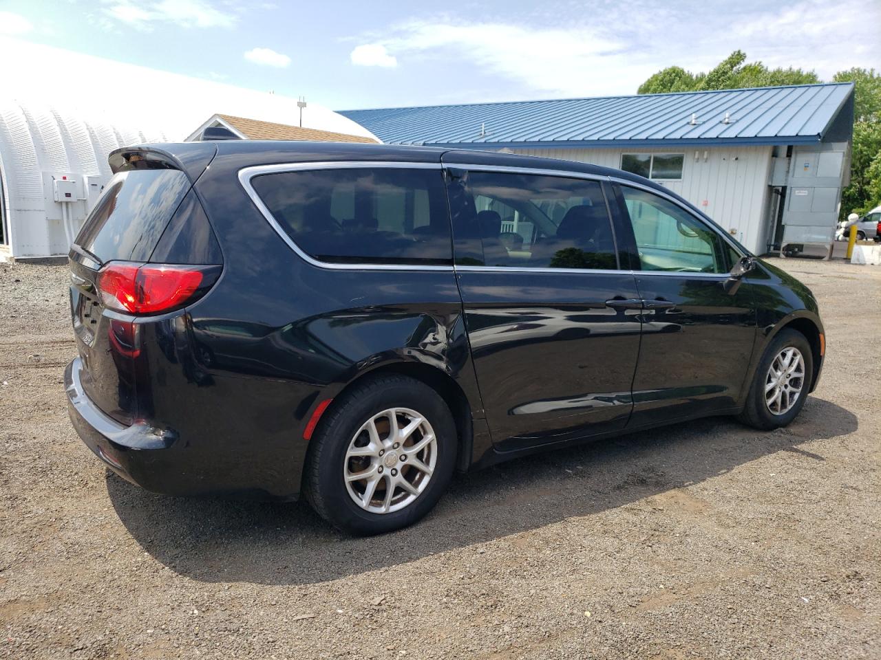 2017 Chrysler Pacifica Lx vin: 2C4RC1CG0HR565282