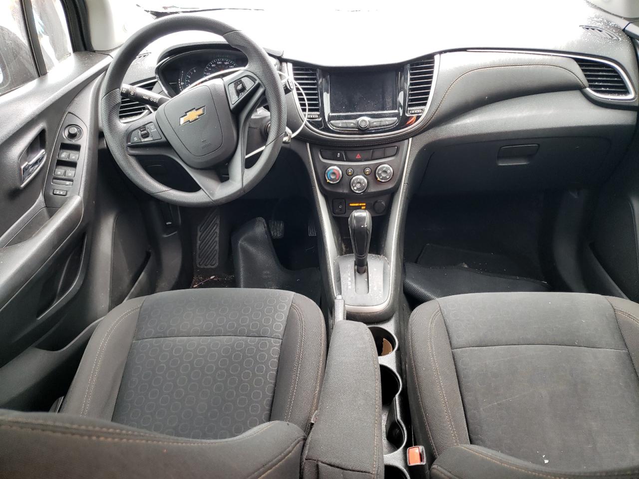 KL7CJKSB7LB033779 2020 Chevrolet Trax Ls