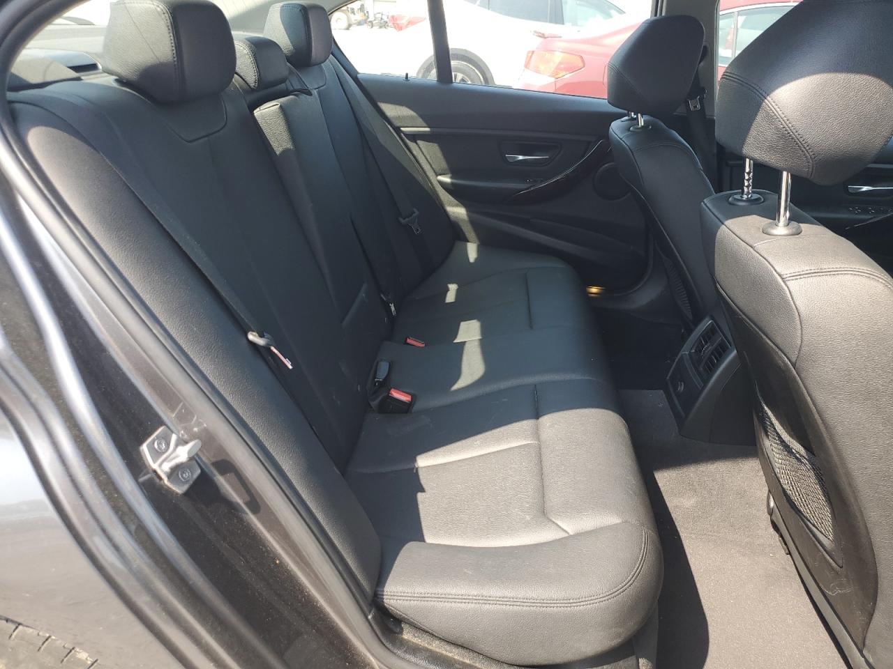 WBA8A3C51GK551347 2016 BMW 320 Xi