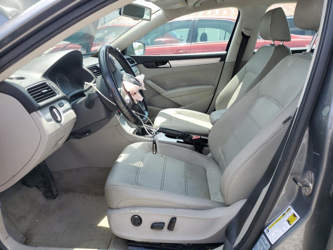1VWBP7A35DC006447 2013 Volkswagen Passat Se
