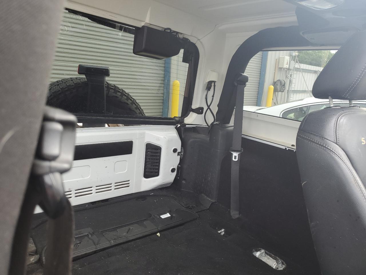 1C4AJWBG3FL672768 2015 Jeep Wrangler Sahara