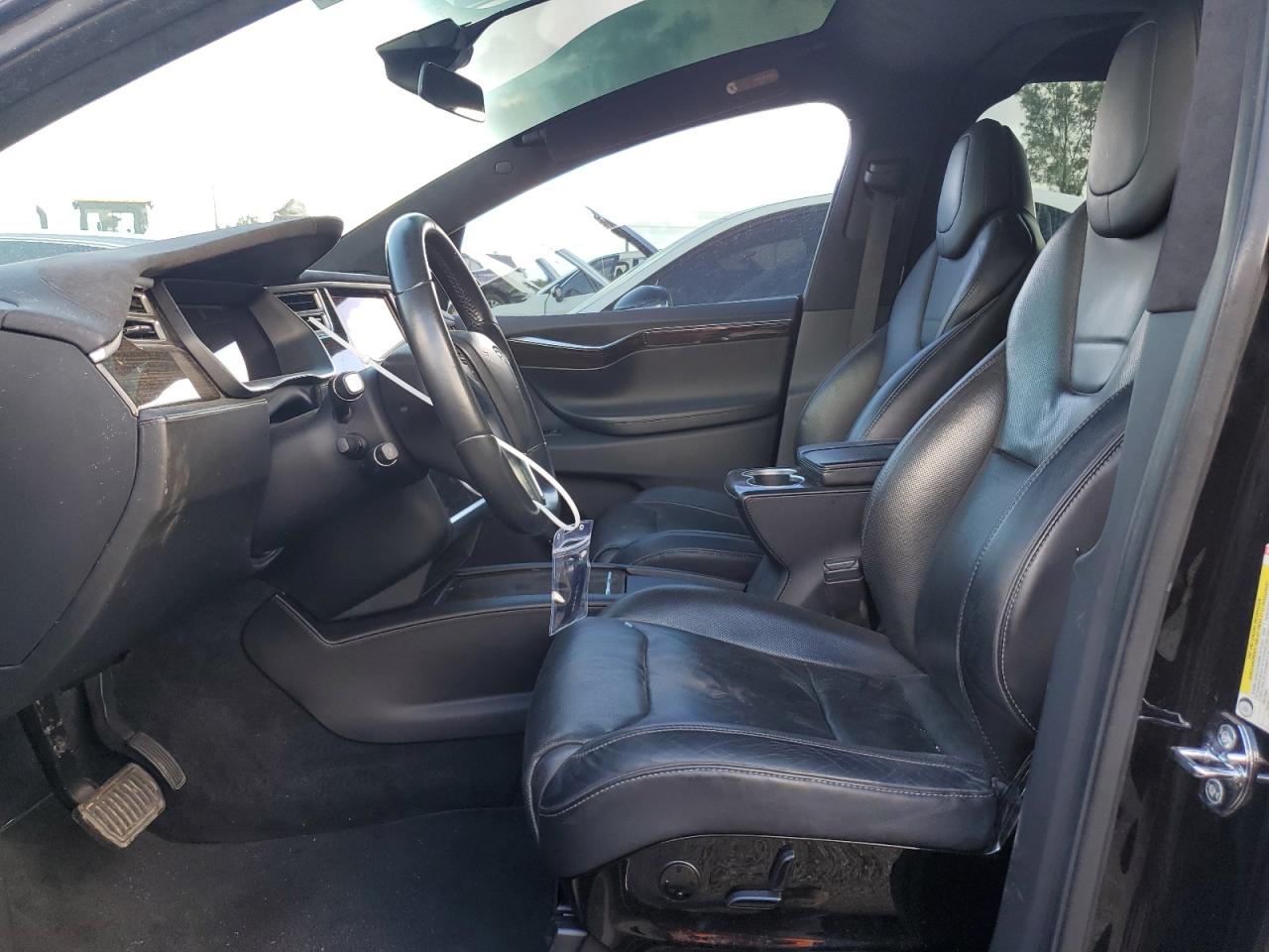 5YJXCAE27GF017959 2016 Tesla Model X