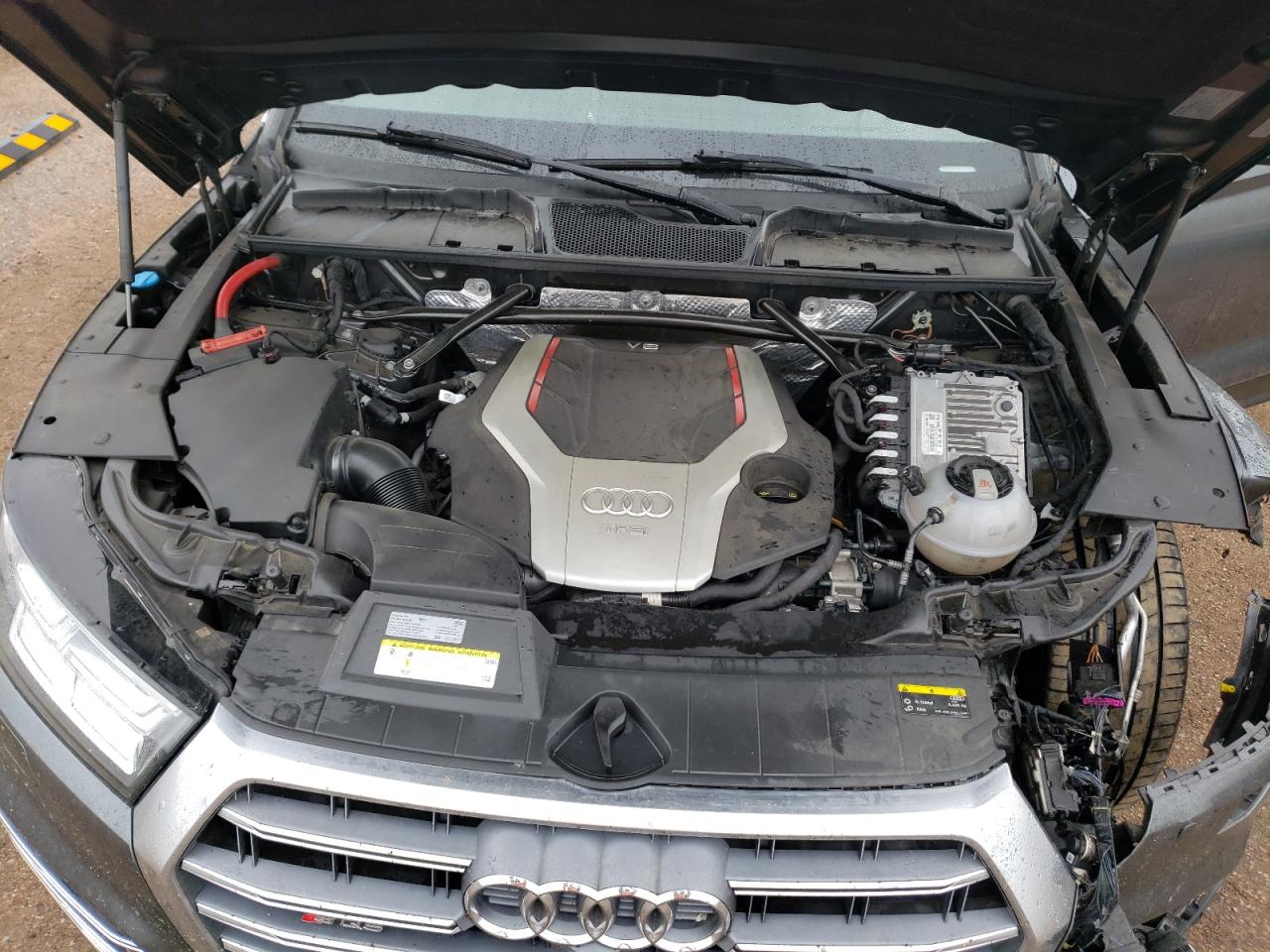 WA1C4AFY7J2071121 2018 Audi Sq5 Prestige