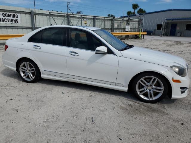 VIN WDDGF8AB8DR254185 2013 Mercedes-Benz C-Class, 3... no.4