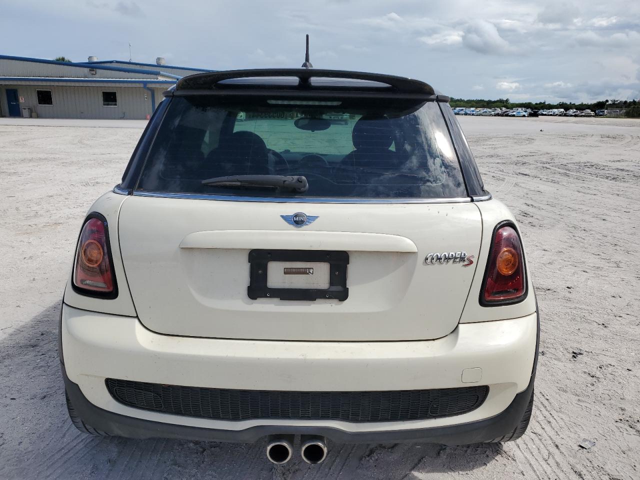 WMWMF7C58ATX41378 2010 Mini Cooper S