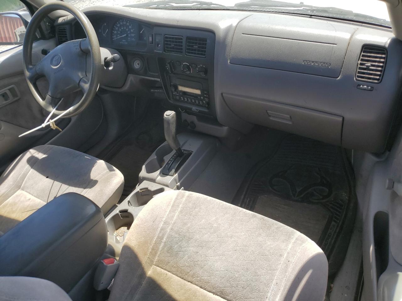 5TENL42NX2Z036049 2002 Toyota Tacoma