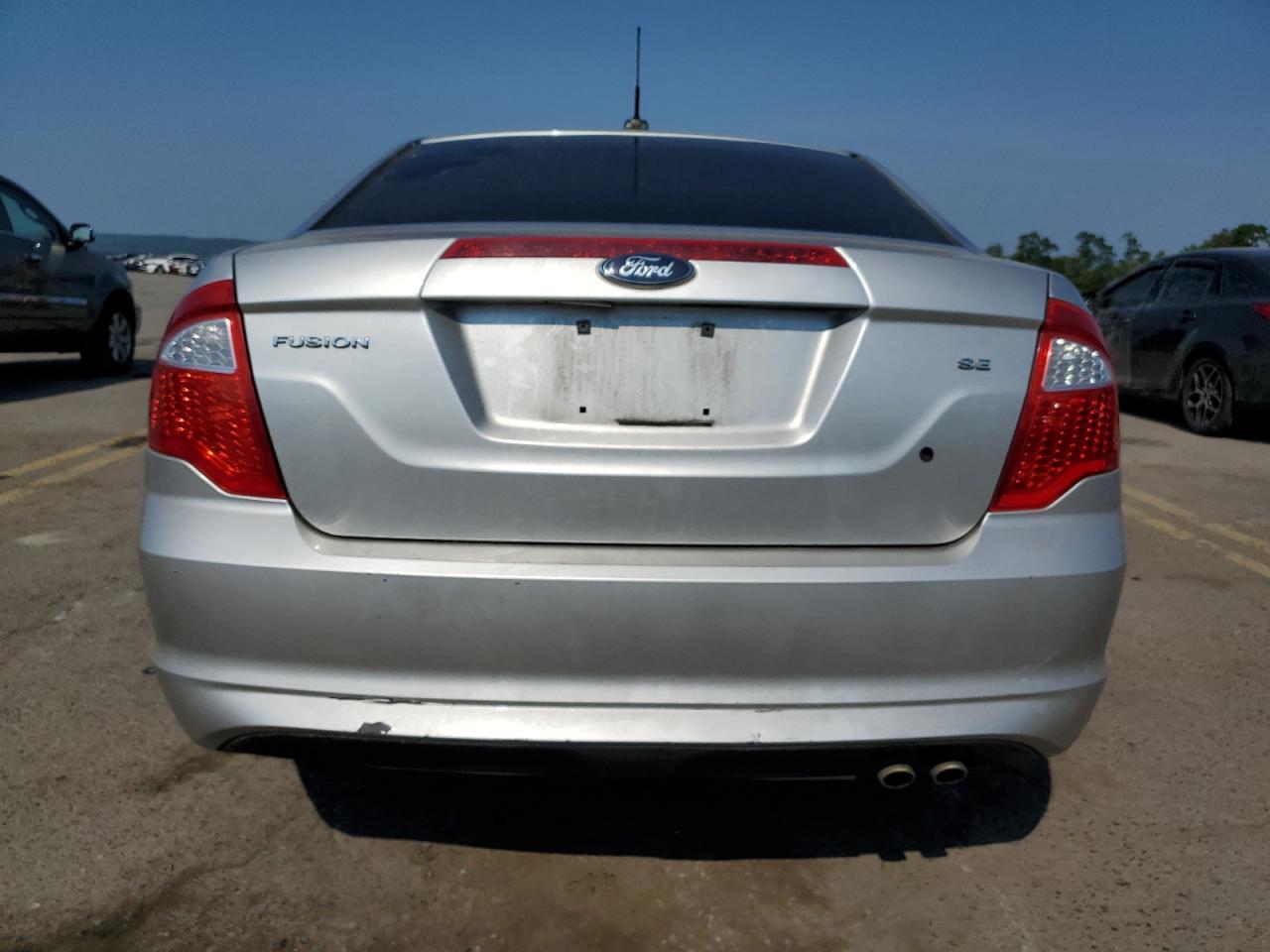 3FAHP0HA1AR258076 2010 Ford Fusion Se
