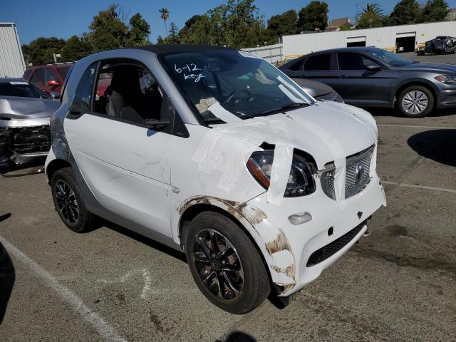 VIN WMEFJ5DA8HK187030 2017 SMART FORTWO no.4