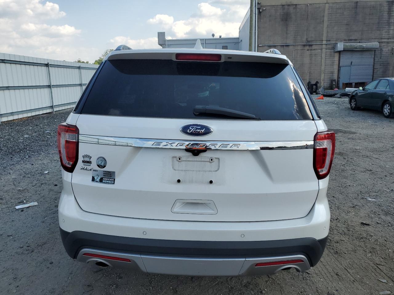 1FM5K7D86HGD00200 2017 Ford Explorer Xlt