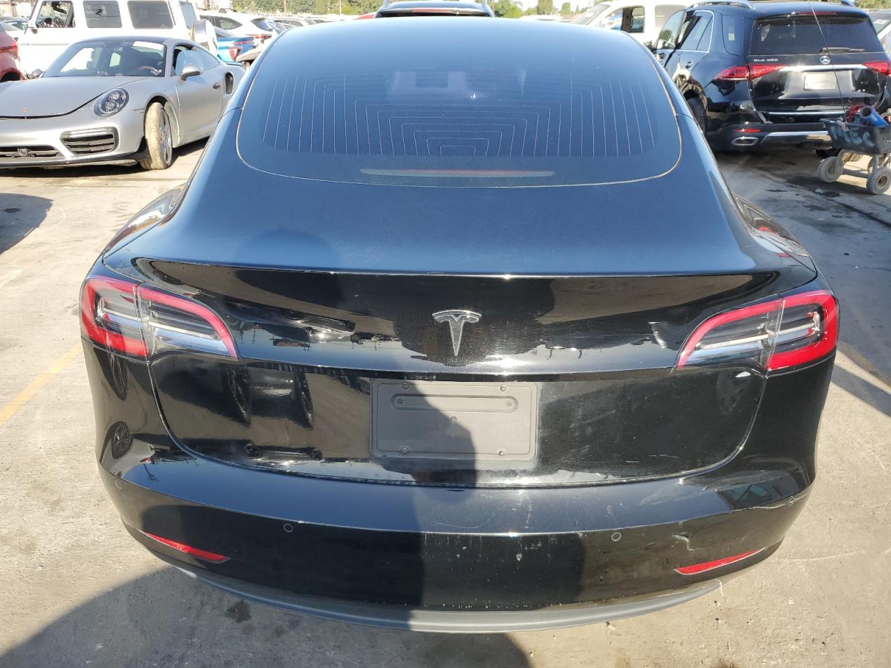 2019 Tesla Model 3 vin: 5YJ3E1EA7KF297035