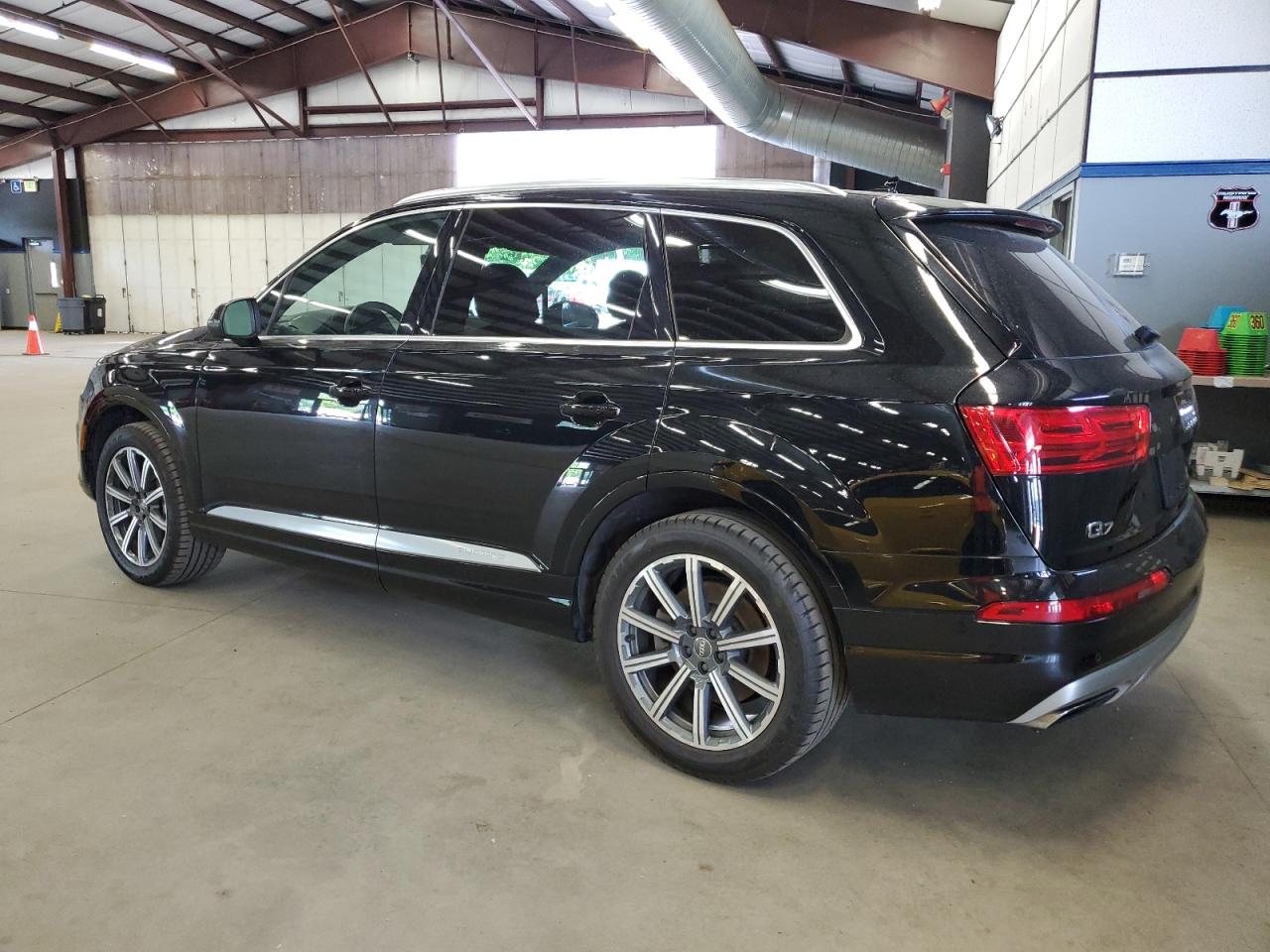 2017 Audi Q7 Premium Plus vin: WA1LAAF78HD039227