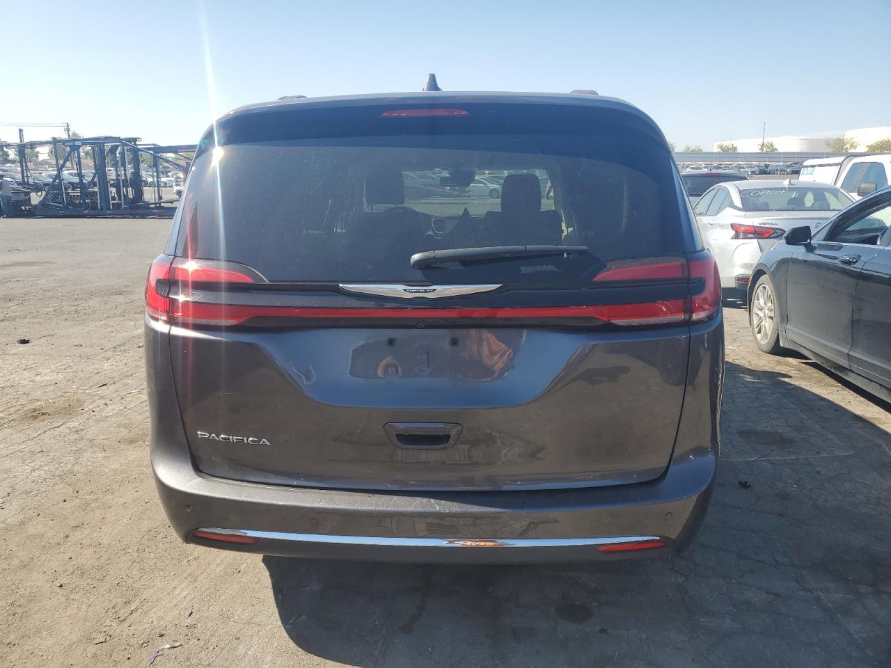 2C4RC1BG3NR134156 2022 Chrysler Pacifica Touring L