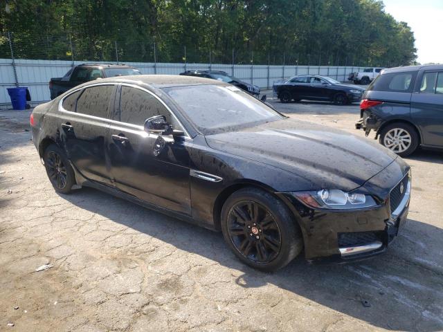 VIN SAJBD4BV7HCY46747 2017 Jaguar XF, Premium no.4