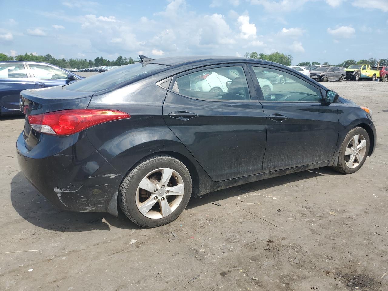 5NPDH4AE9DH397423 2013 Hyundai Elantra Gls