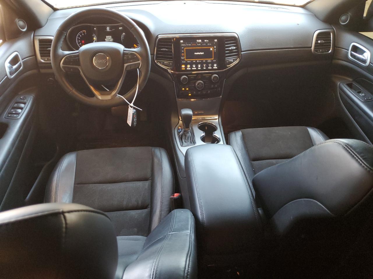 1C4RJFAGXLC420161 2020 Jeep Grand Cherokee Laredo