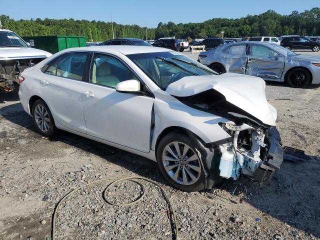 VIN 4T1BF1FKXHU366215 2017 Toyota Camry, LE no.4