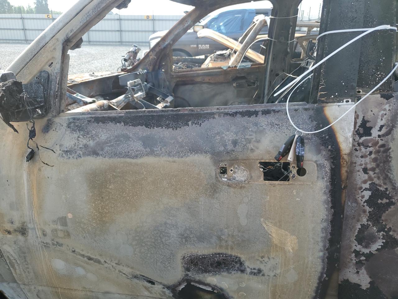 1C6RR7LMXES277228 2014 Ram 1500 Slt