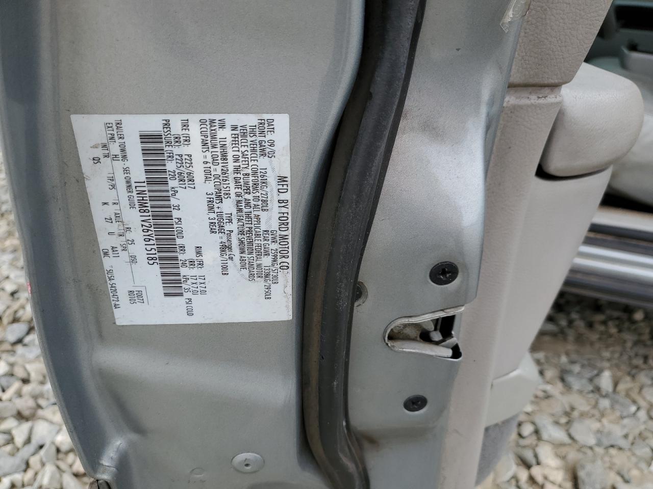 1LNHM81V26Y615185 2006 Lincoln Town Car Signature