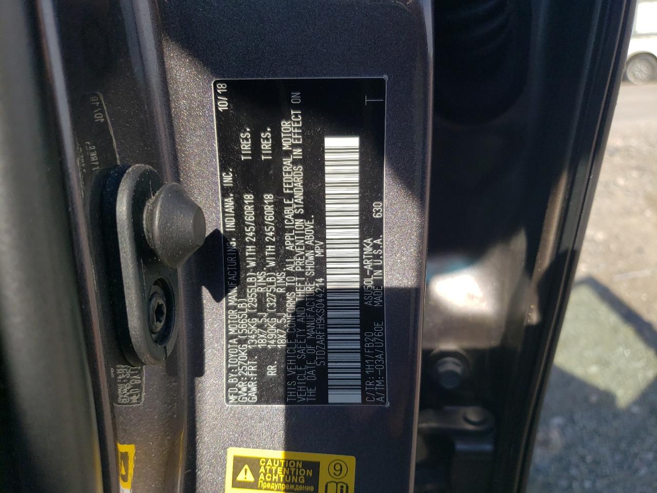 5TDZARFH9KS044214 2019 Toyota Highlander Le