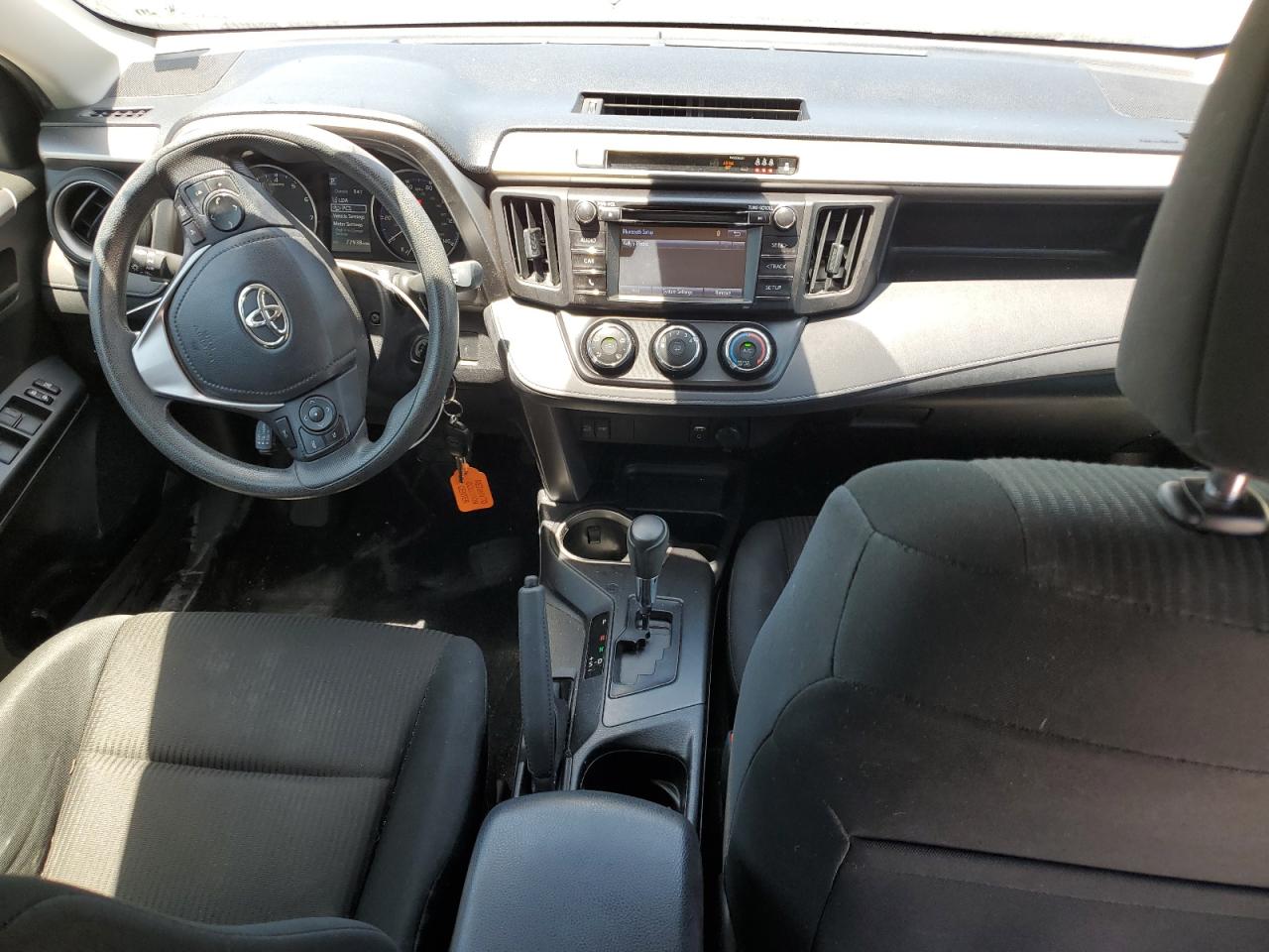 JTMZFREV3HJ703161 2017 Toyota Rav4 Le