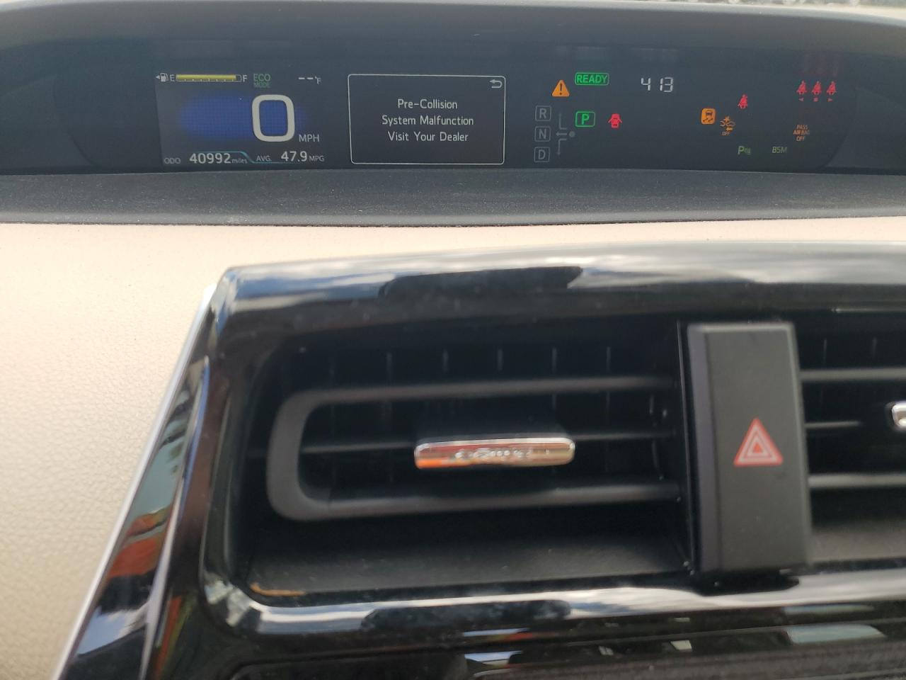 JTDL9RFU8K3006664 2019 Toyota Prius