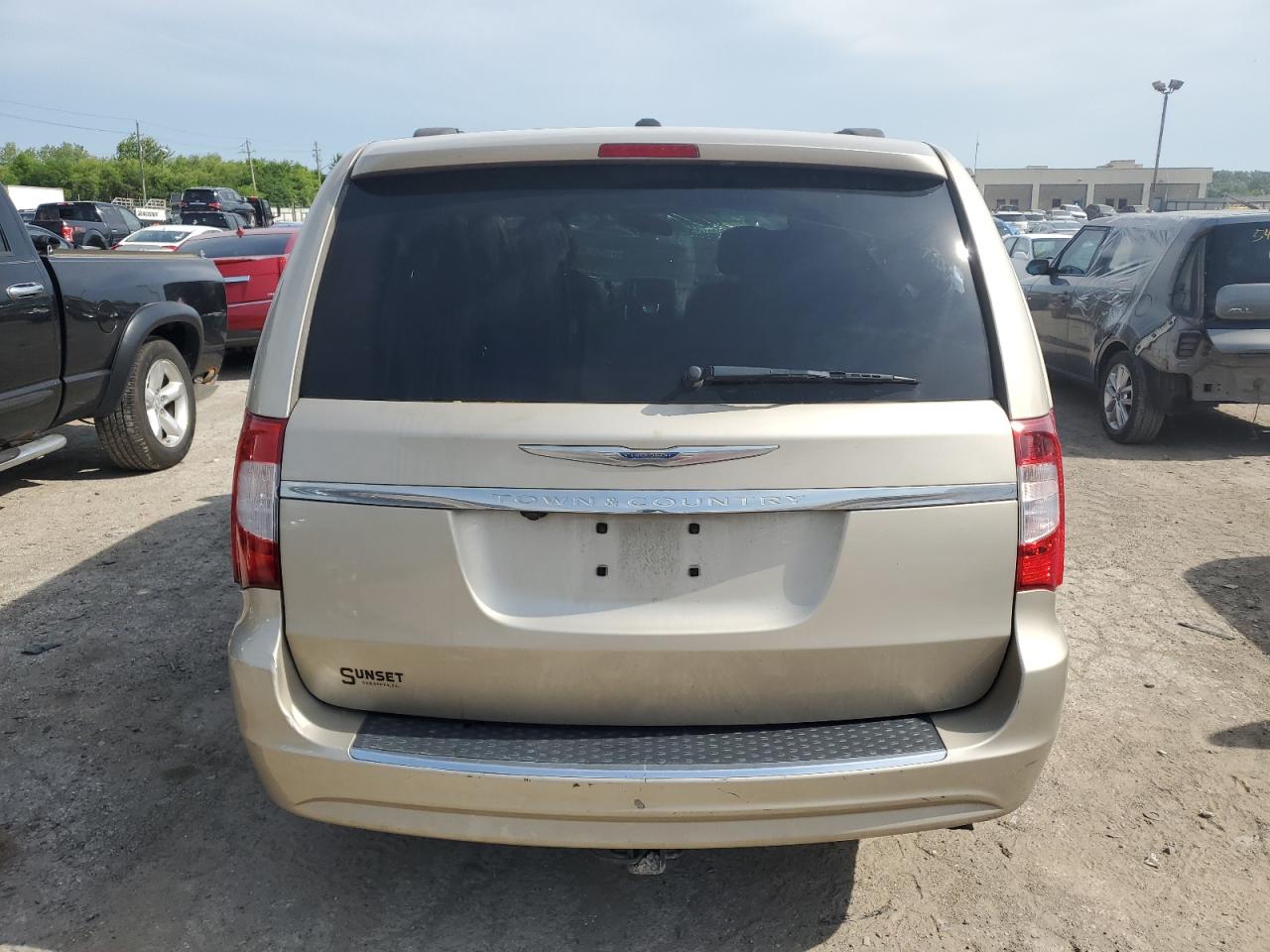 2C4RC1BG4ER225601 2014 Chrysler Town & Country Touring
