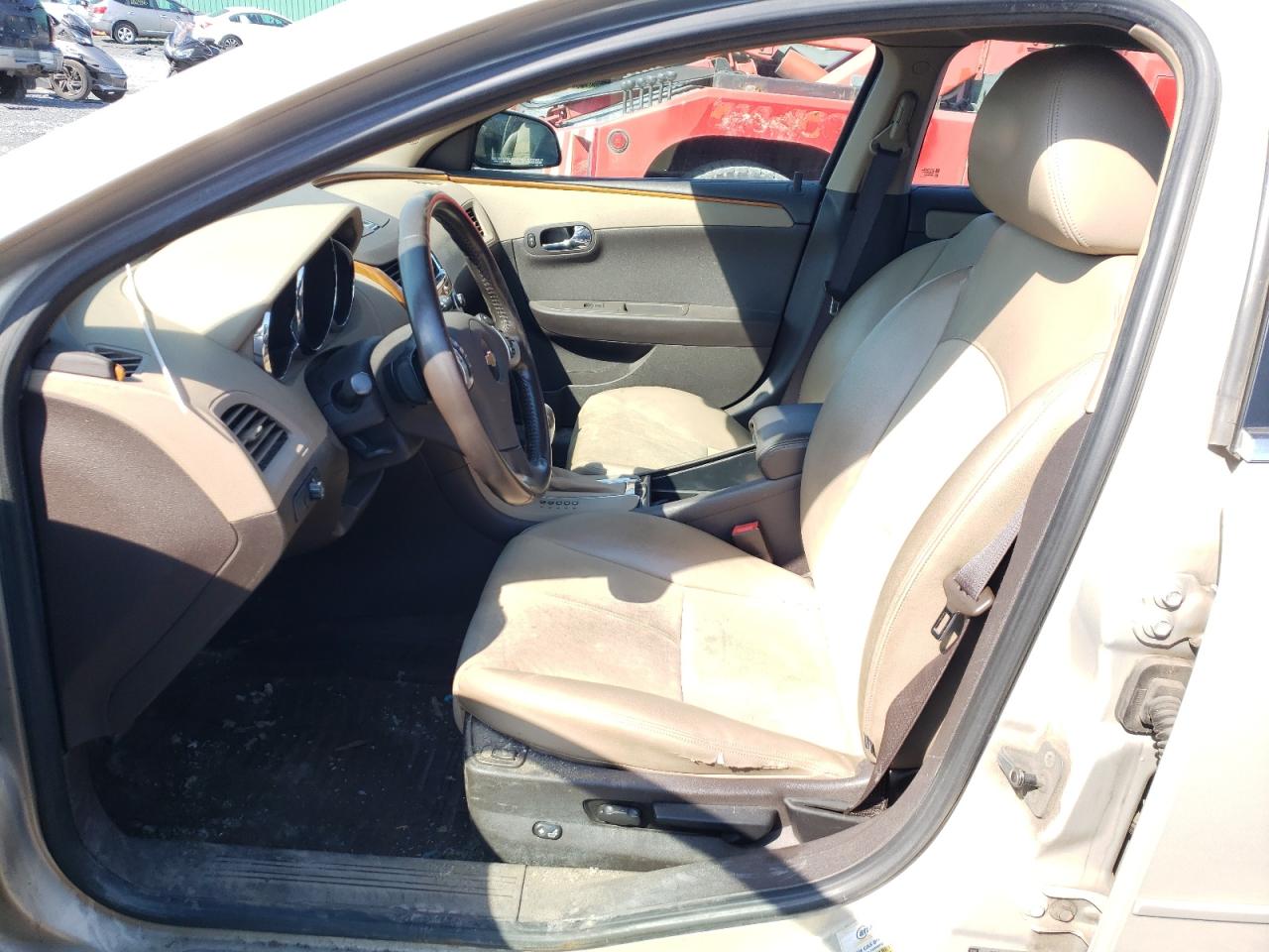 1G1ZD5E08AF114658 2010 Chevrolet Malibu 2Lt