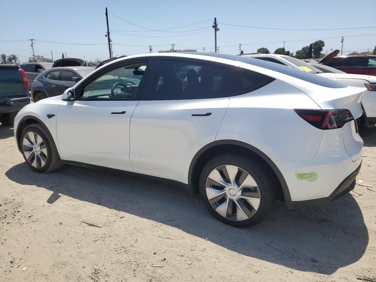 2023 Tesla Model Y vin: 7SAYGDEE7PA106130