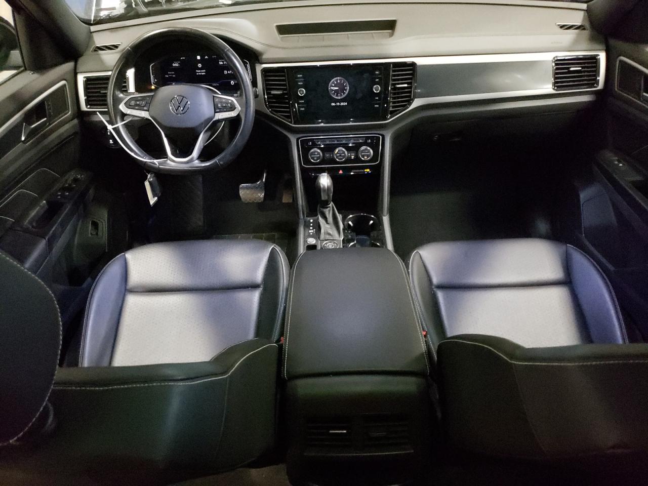 1V2ME2CA0LC210232 2020 Volkswagen Atlas Cross Sport Sel