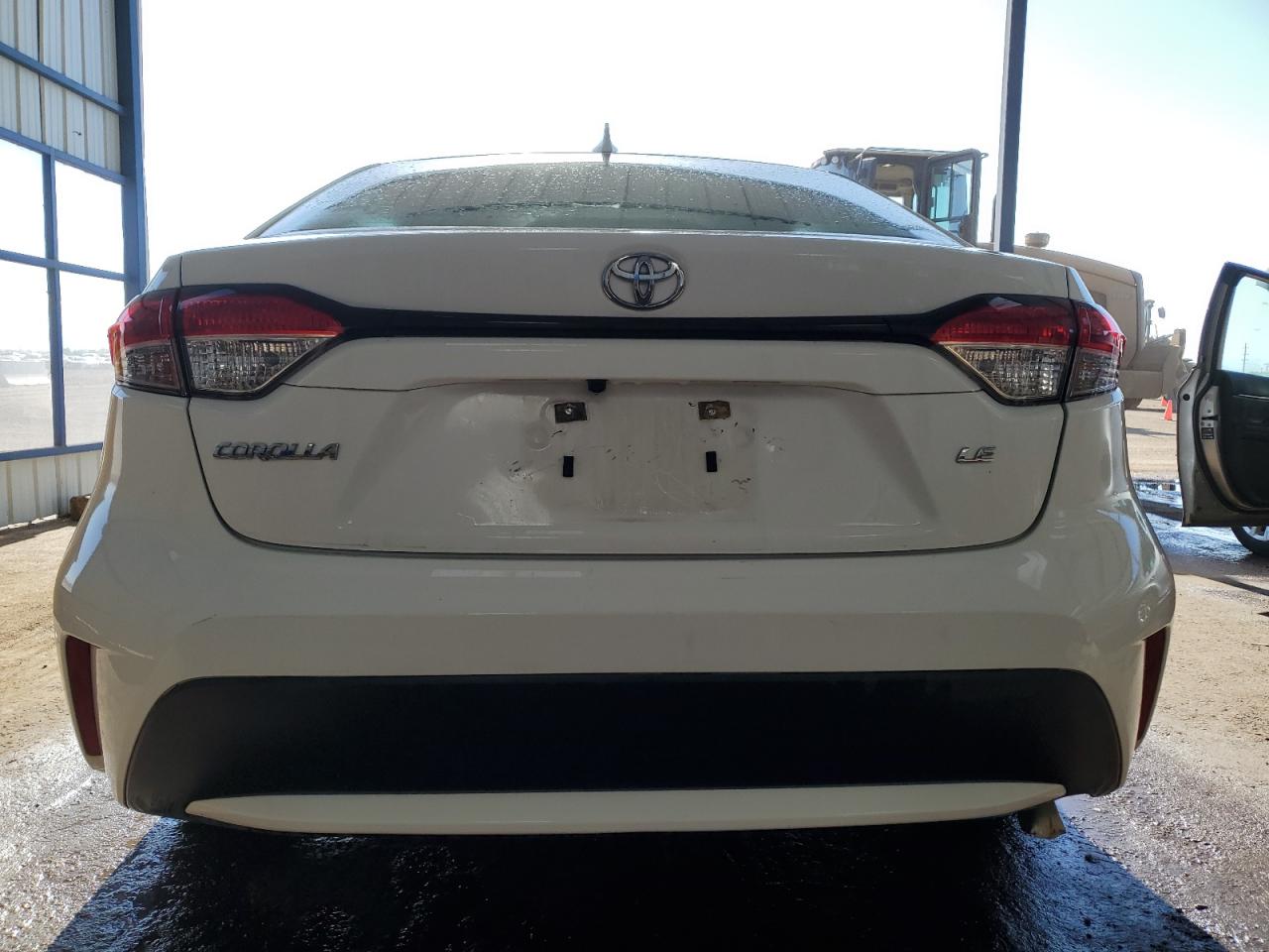 5YFEPMAE8MP205824 2021 Toyota Corolla Le