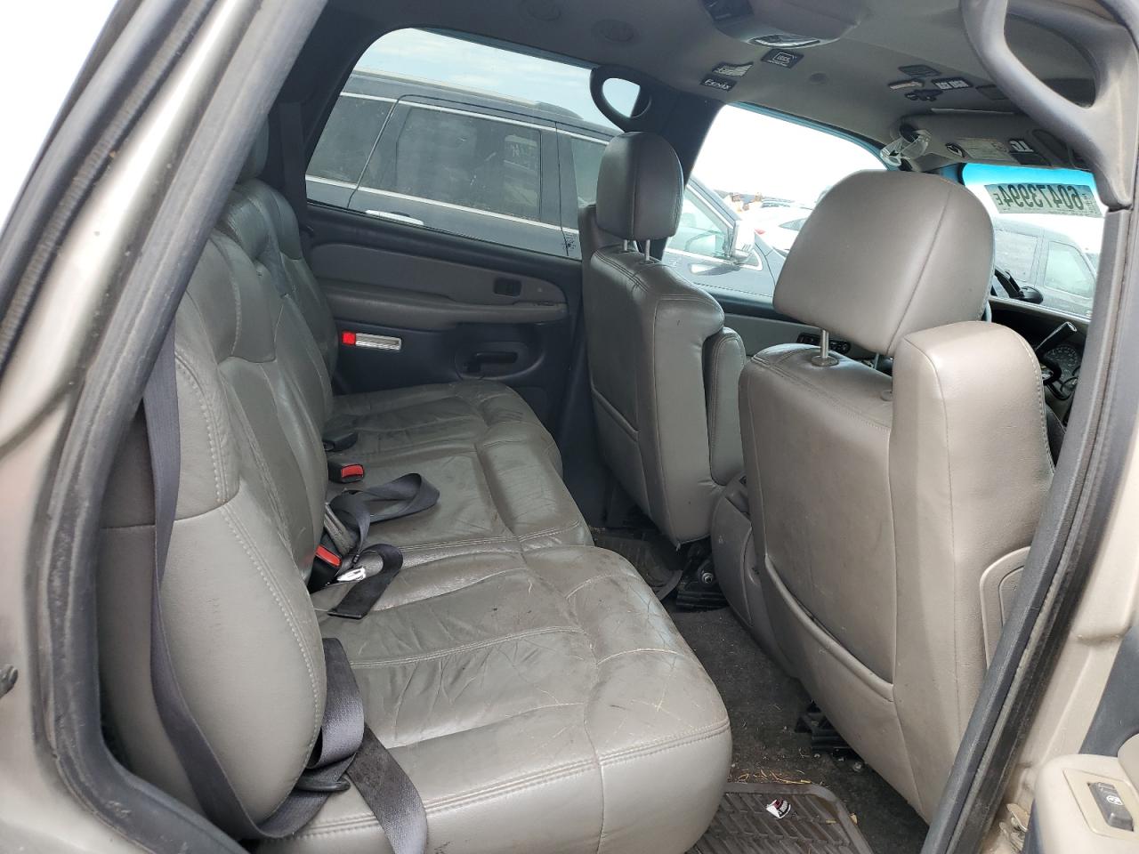 1GNEK13T9YJ133526 2000 Chevrolet Tahoe K1500