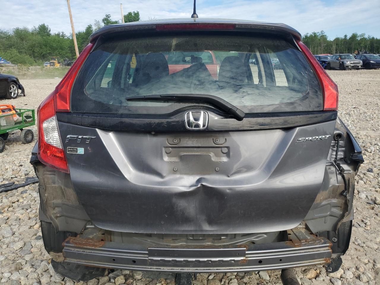 3HGGK5H62JM702755 2018 Honda Fit Sport