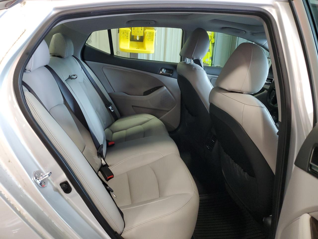 5XXGN4A68CG053963 2012 Kia Optima Ex