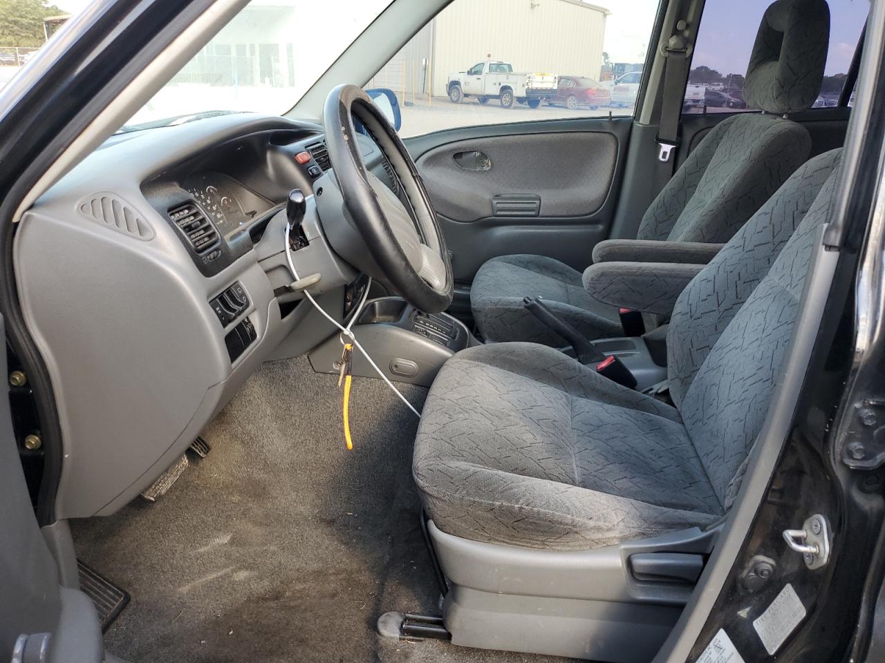 2CNBE13C7Y6938677 2000 Chevrolet Tracker