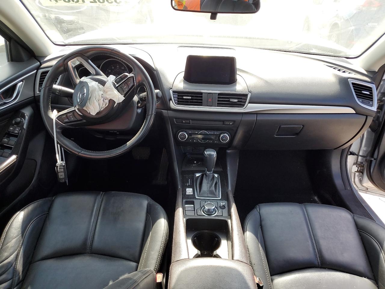 3MZBN1V34JM200684 2018 Mazda 3 Touring